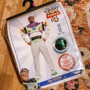 Men’s Buzz Lightyear costume